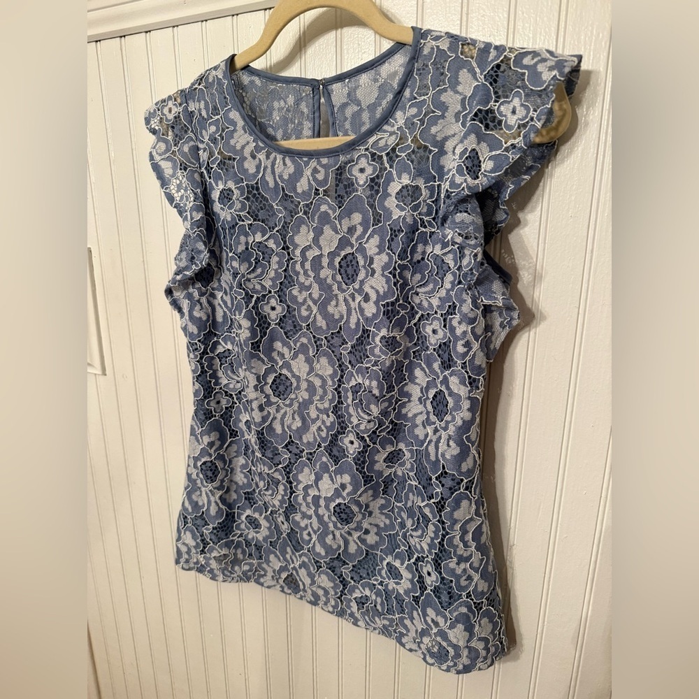 WHBM Lacey Fully lined size 2 blouse